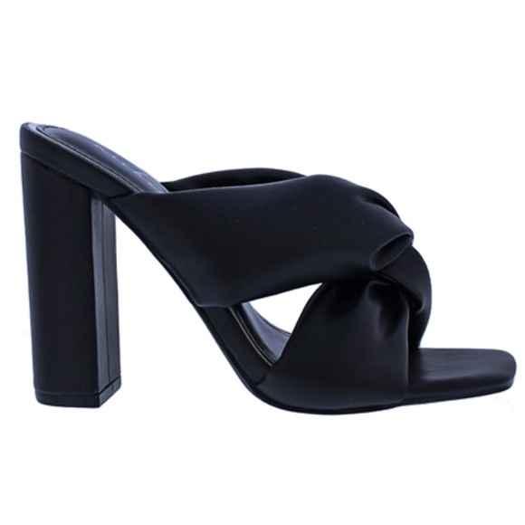 Black Knot Heels - Picture 3 of 3